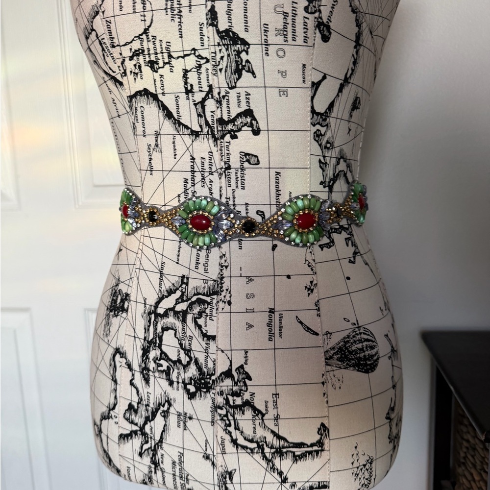NWOT Anthropologie decorative beads embellish jewel rhinestones belt green/red M